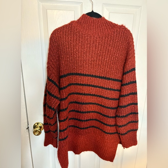 Isabel Maternity by Ingrid & Isabel Cozy High Neck Sweater | Size XL - Picture 7 of 10